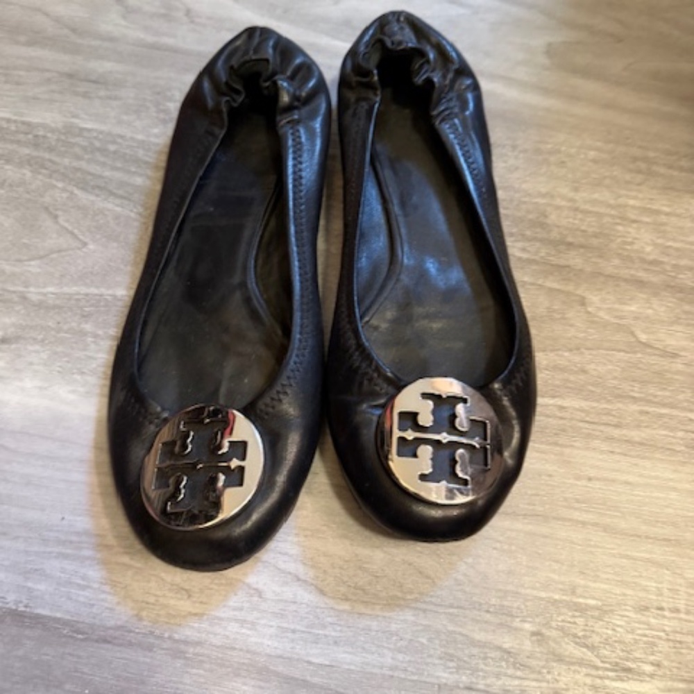 Vintage Black and Silver Tory Burch ballet slip ons 7.5